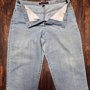 Gloria Vanderbilt Amanda Capri Jeans